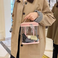 Pochette de maquillage volumineuse transparente en PVC givré effet verre, rigide et mignonne, idéale pour les voyages – Nouveauté du fabricant