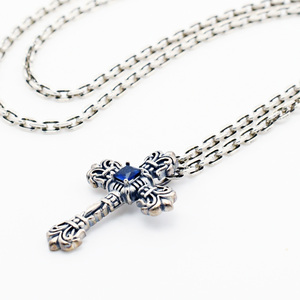 Pendentif croix Viking rétro en forme de cœur, croix rustique, pendentif en argent, croix florale - Product Image 3