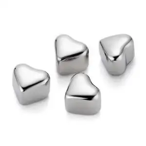 Silver Metal Whiskey Stones Watergekoelde Chiller Hart Vormige Rvs Ice Cube Leveranciers