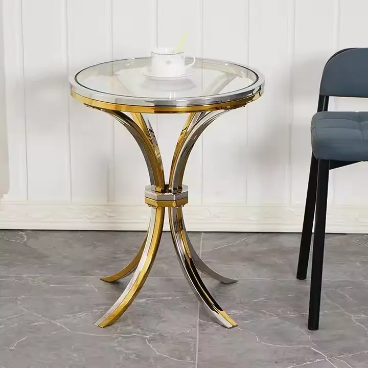 เฟอร์นิเจอร์ห้องนั่งเล่นขนาดเล็กหรูหราทันสมัยโต๊ะข้างสีทองโต๊ะกาแฟกระจกสแตนเลสทรงกลม