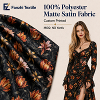 Tissu satiné mat imprimé numérique personnalisé motif floral lys foncé, doux, 79 g/m², pour robes, gowns et chemisiers