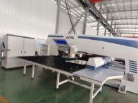 Prensa Punzonadora CNC Profesional para Taller de Chapa Metálica