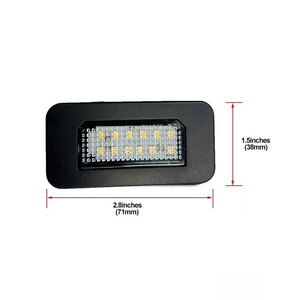Luz LED para Matrícula de Alfa Romeo Giulia Stelvio, 2.8x1.5 Pulgadas, Blanca, 12V, 3W, 50000H de Duración - Product Image 1