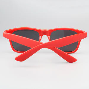 Vente en gros certifié CE UV400 Cat 3 Lunettes de soleil dernière mode Lunettes de soleil unisexes Rouge Jaune Vert Violet Bleu Activités de plein air - Product Image 4