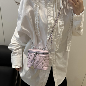 Bolso de Mano de Moda para Mujer, Tipo Cubo, de PU Plisado, con Incrustaciones de Diamantes, Pequeño y Cuadrado, con Cierre de Cadena y Cremallera, Estilo Dulce y Elegante - Product Image 4