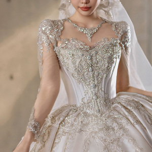 Lsgz02 Vestido de Novia Romántico Blanco con Rosas 3D en Toda la Superficie, Escote Corazón, Cola Catedral, Vestido de Novia Jancemebr - Product Image 3