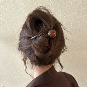 Pinza de pelo retro con perlas para mujer, 12 cm, pinza giratoria, elegante, para uso diario, tocado de imitación de perlas - Product Image 1