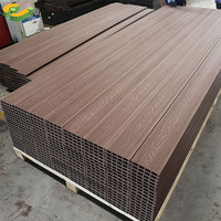 Plancher/Revêtement Modulaire Extérieur en Composite Bois-Plastique (WPC) PVC Teck Usagé 2x4 3D, Étanche, Vente Chaude, 100% 22mm CE