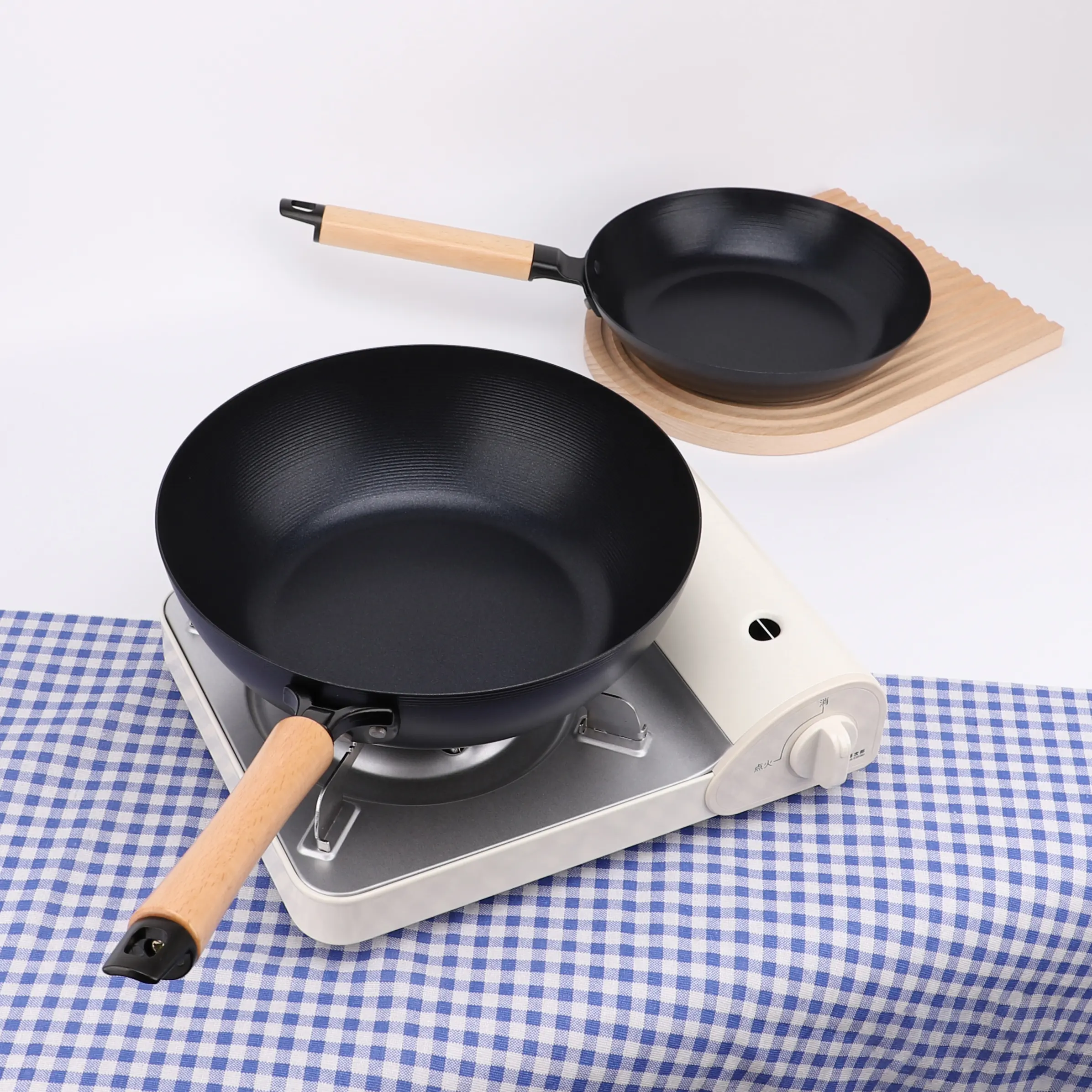 Yapışmaz kaplama ile ahşap saplı karbon çelik 24cm 28cm Wok