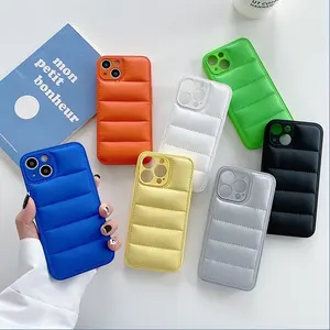 Mode Logo personnalisé 3D Soft Touch TPU Down Cotton Jacket The Bumper Pure Color Puffer Phone Cases Pour iPhone 14 pro max