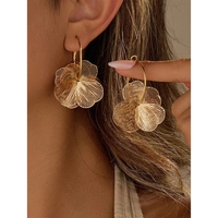 Pendientes Colgantes de Flor Chapados en Oro con Hoja de Ginkgo y Borla de Pétalos, Personalizados para Mujer, Día de la Madre, Pascua
