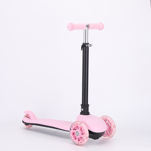Trottinette enfant rose 3 roues, hauteur réglable, pliable, pour les enfants de 3 à 6 ans - Product Image 2