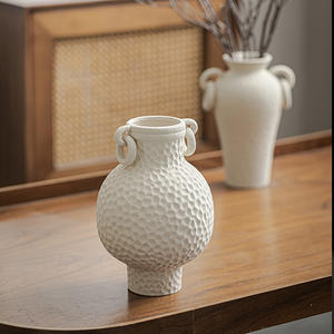 Jarrón blanco de cerámica estilo Wabi-Sabi, jarrón hidropónico mate Retro Bump textura Vintage con bisagras, florero de mesa para decoración del hogar - Product Image 1