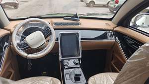 สำหรับการบริการหลังการขายที่ไร้กังวล รถมินิไฟฟ้าเคลื่อนที่ได้ 60V 3.6KW AC มอเตอร์ ความเร็ว 45 กม./ชม. แบตเตอรี่ลิเธียม ระยะทางวิ่ง 100 กม. ความสามารถในการขึ้นเนิน 20% - Product Image 5