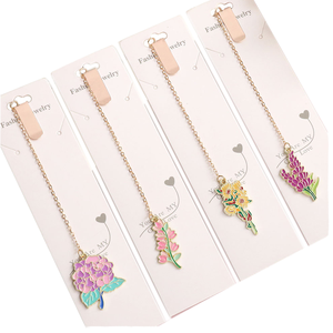 Segnalibro in Metallo con Stampa UV 3D a Forma di Fiore, Design Unico con Taglio Laser, Girasole Inciso, Moderno e Riutilizzabile - Product Image 1