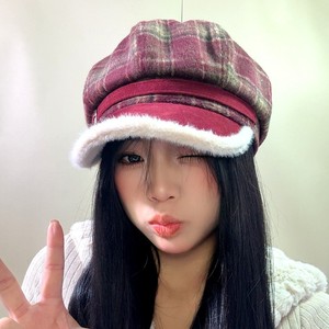 <span class=keywords><strong>Gorro</strong></span> de Pintor Octogonal de Felpa Japonesa Retro a Cuadros Rojos para Mujer Adulta, <span class=keywords><strong>Invierno</strong></span>, Cabeza Grande, Circunferencia de Cabeza de 56-58 cm - Product Image 1