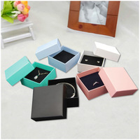 Petite boîte cadeau rigide en carton Huicai de 5*5*3 cm pour bijoux, présentoir à bagues, boîte vide réutilisable, emballage personnalisable