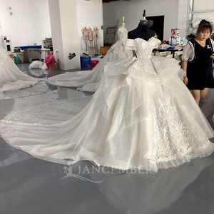 Nouvelle robe de <span class=keywords><strong>mariée</strong></span> de luxe princesse, style moderne, avec lourdes décorations florales en dentelle faites à la main, <span class=keywords><strong>grande</strong></span> traîne Lsmx166 pour la mère de la <span class=keywords><strong>mariée</strong></span> - Product Image 5