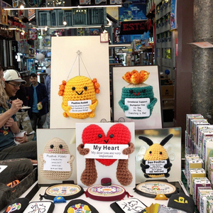 Juguetes pequeños <span class=keywords><strong>de</strong></span> punto hechos a mano con acabado transfronterizo, hilo <span class=keywords><strong>de</strong></span> ganchillo, Cactus, sombrero <span class=keywords><strong>de</strong></span> Dr. Potato, adornos <span class=keywords><strong>de</strong></span> <span class=keywords><strong>rana</strong></span> <span class=keywords><strong>de</strong></span> ojos grandes, modelo <span class=keywords><strong>de</strong></span> marca Navi - Product Image 2