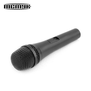 Micrófono Dinámico con Cable para Karaoke en Casa, para Tocar Guitarra y Cantar, Conector XLR, Portátil, Hecho de Metal - Product Image 4