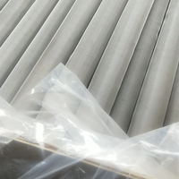 Toiles filtrantes en acier inoxydable de qualité alimentaire, disponibles en tailles 10 mailles, 20 mailles, 40 mailles, 60 mailles, 80 mailles et 100 mailles.