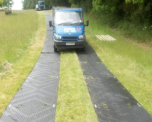 Protection au sol HDPE robuste de 4x8 pieds/tapis de sol de route de piste - Product Image 2