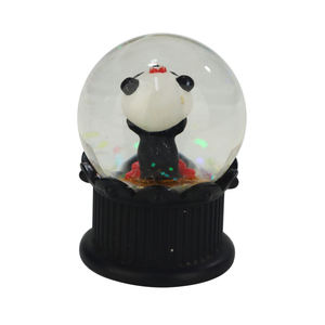 Escultura de <span class=keywords><strong>Panda</strong></span> de Resina de 45 mm, Pintada a Mano, Artística, Personalizada, Modelo de Animal, Adorno de Escritorio con Globo de Nieve, para Decoración del Hogar - Product Image 5