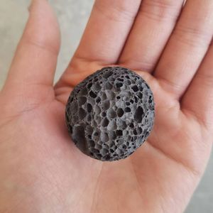 Vente en gros de pierre de lave sphérique 6mm solide de grandes briques de roche volcanique rouge pour la décoration intérieure - Product Image 5