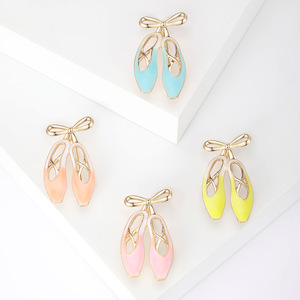 Broche Chaussure de Ballet Femme Gymnastique Artistique Alliage Plaqué Or Personnalisable Mignonne Épingles Cadeaux de Mariage Robe - Product Image 6