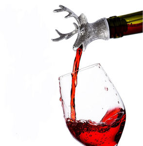 Verseur rapide de bar en forme de <span class=keywords><strong>cerf</strong></span> animal personnalisé verseur de bouteille d'<span class=keywords><strong>alcool</strong></span> bec verseur de liqueur distributeur de vin verseur d'aérateur de vin - Product Image 1
