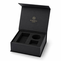 Boîte rigide magnétique noire mate de luxe en carton avec insert EVA personnalisable et logo en feuille d'or pour les soins de la peau haut de gamme