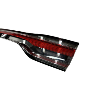 95B945307 Feu arrière traversant pour Porsche Macan 95B.2 2018 2019 2020 2021 Feu <span class=keywords><strong>de</strong></span> frein <span class=keywords><strong>de</strong></span> coffre central - Product Image 4