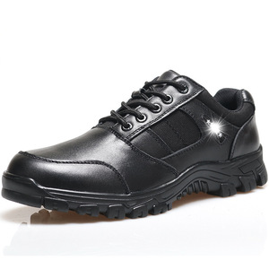 รองเท้าเพื่อความปลอดภัยสำหรับผู้ชาย ระบายอากาศได้ดี แบบหุ้มส้นต่ำ พื้นยาง ตาข่าย ระบายอากาศได้ดี เหมาะสำหรับทำงานกลางแจ้งและสวมใส่ลำลอง - Product Image 2