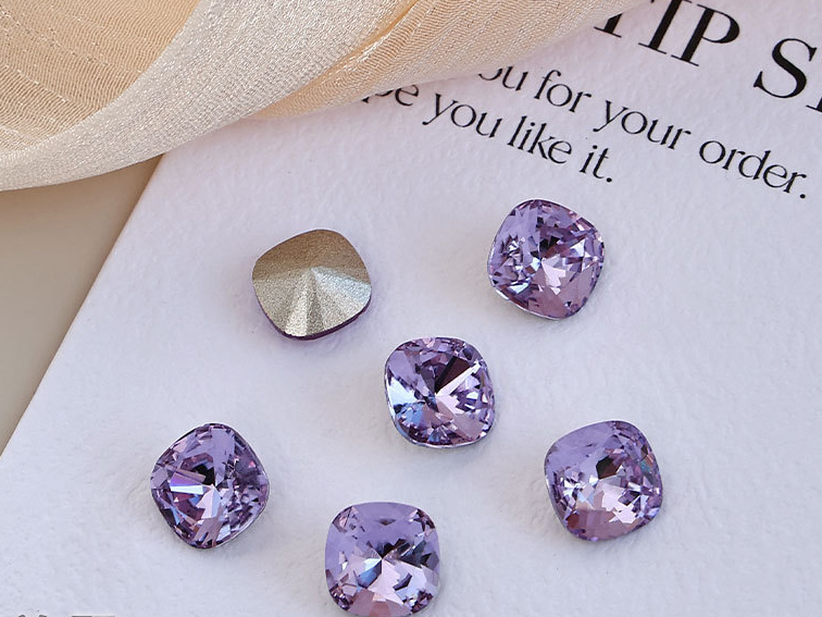 M2202-04 Crystal Purple (prix 1 pièce)