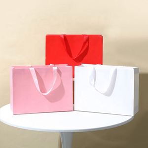 Cosmetics Clothes Packaging <b>Bag</b> Personalized Green Luxury Custom Paper Shopping <b>Bags</b> - Product Image 4
