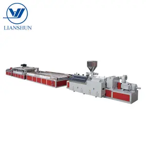 Máquina de fabricación de tablero de espuma de PVC de plástico Jiangsu Lianshun con molde de extrusión de panel WPC