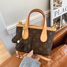 Bolsos de Mano de Cuero PU Marrón Rojizo de Moda para Mujer, Bolsos de Hombro de Lujo, Impermeables y Duraderos - Venta al por Mayor - Product Image 3