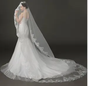 新设计的时尚新娘礼服蕾丝面纱婚礼