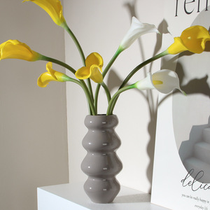 Lọ hoa gốm hiện đại tối giản đặt bàn, bàn đầu giường, trang trí nội thất khách sạn, đám cưới, màu đỏ - Product Image 3