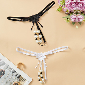 Tanga para mujer de talla grande, color negro y blanco, con cuentas, de fibra de poliéster tejida, solo lavar a mano. - Product Image 2