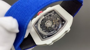 Montre mécanique automatique pour homme, design creux tendance, en fibre de carbone, avec cadran carré en saphir, étanche - Product Image 5