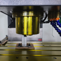 Centro de Mecanizado Vertical CNC VMC1160 de Servicio Mediano, Fresadora con Husillo BT40, Cargador de Herramientas de 24 Posiciones, Alta Precisión para Piezas Metálicas