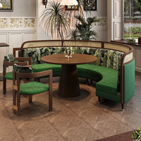 Tables, chaises et banquettes en bois massif de haute qualité sur mesure HUALIN pour restaurants, hôtels et cafés