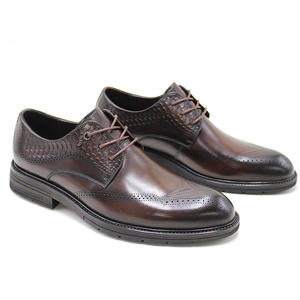 Chaussures d'affaires de qualité supérieure tenues formelles haut de gamme brocart de cuir de vachette brocart décoratif Derby hommes en cuir - Product Image 1