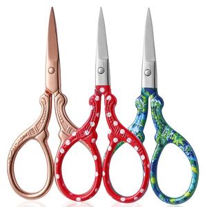 Tijeras <span class=keywords><strong>de</strong></span> costura <span class=keywords><strong>de</strong></span> moda portátiles <span class=keywords><strong>de</strong></span> 3,6 pulgadas, tijeras <span class=keywords><strong>de</strong></span> bordado para enhebrar artesanías para corte <span class=keywords><strong>de</strong></span> papel <span class=keywords><strong>de</strong></span> <span class=keywords><strong>punto</strong></span> <span class=keywords><strong>de</strong></span> <span class=keywords><strong>cruz</strong></span> - Product Image 4