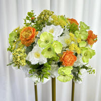 Arrangement de fleurs artificielles mixtes faites à la main avec des fleurs blanches, vertes et oranges, style naturel, en polyester, pour mariage