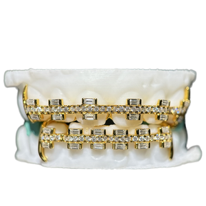 Grillz Dentales Personalizados de Plata 925 con Diamantes Moissanita VVS y Esmeraldas Redondas Estilo Hip Hop - Product Image 1