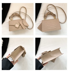 <span class=keywords><strong>Bolsos</strong></span> de mano de diseñador con logotipo personalizado, <span class=keywords><strong>bolsos</strong></span> de mano de lujo de PU de moda famosa para mujer, <span class=keywords><strong>bolsos</strong></span> de mano para mujer - Product Image 6