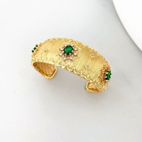 Nouvel Arrivage Magnifique Bracelet Manchette Ouverte Large et Imposant en Zircon Cubique, Style Italien Rigato, Bijoux de Mode, Vente en Gros