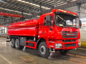 Camión Cisterna 4x4 para Distribución de Combustible en Venta, Camión de Transferencia de Aceite Usado de 15m³-28m³, Apto para Mercados Globales - Product Image 2
